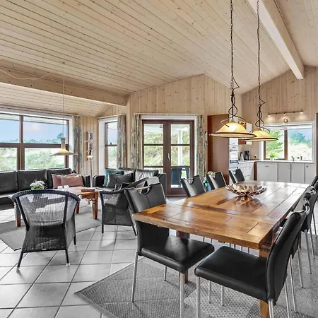 Awesome Home In Blavand With Sauna * Blavand