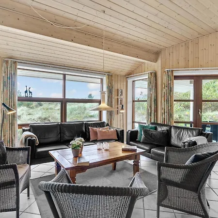Holiday home Awesome Home In Blavand With Sauna *