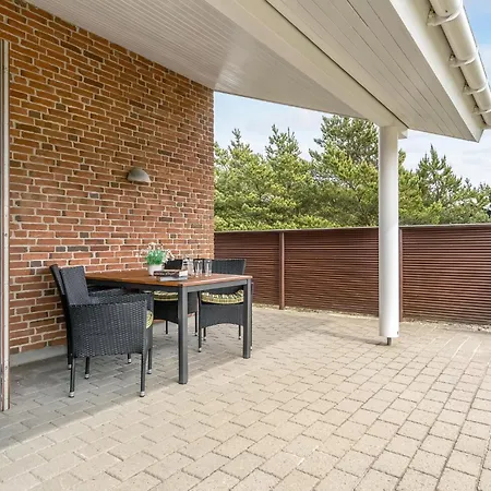 Awesome Home In Blavand With Sauna Holiday home Blavand